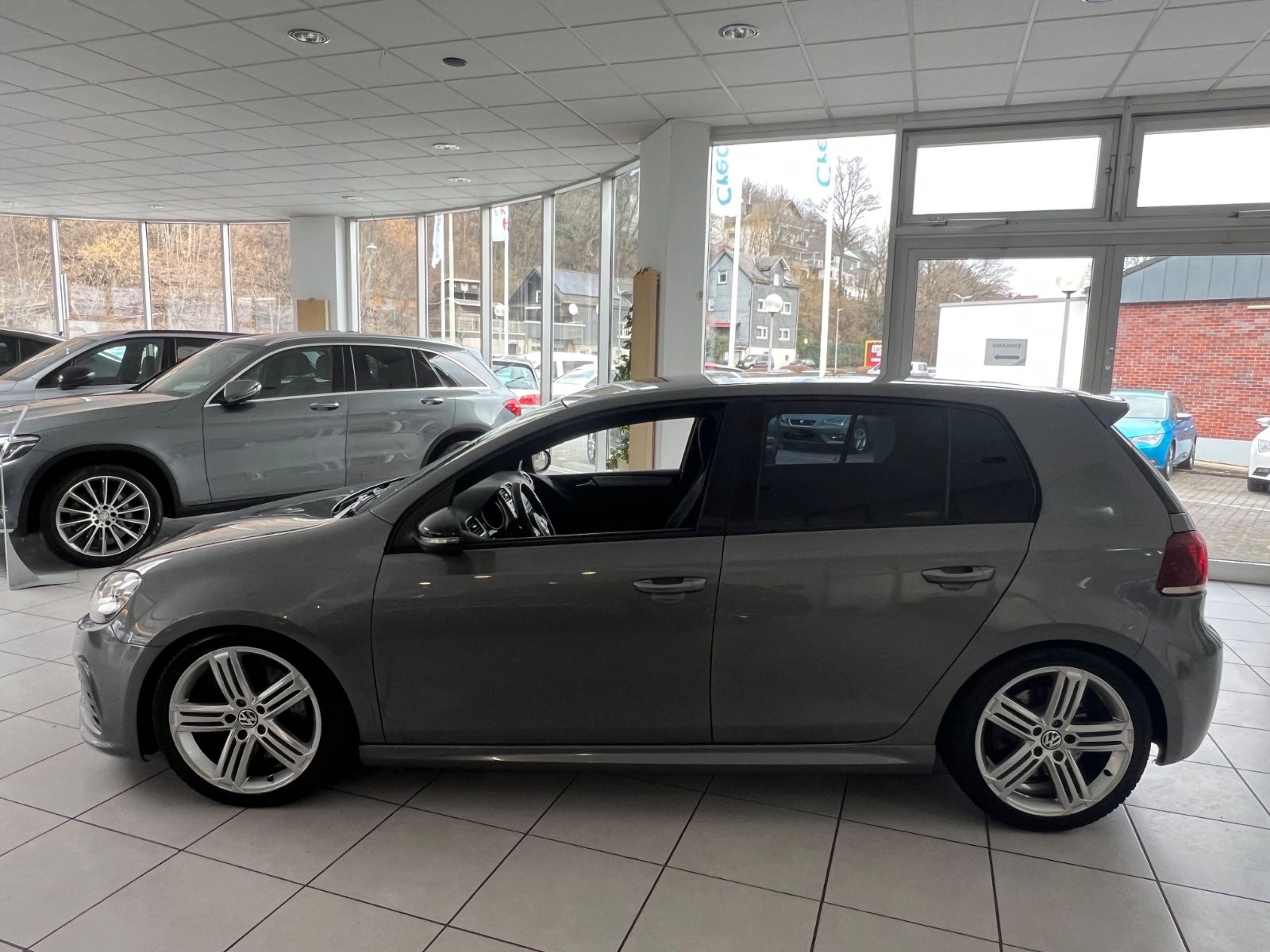 Fahrzeugabbildung Volkswagen Golf VI R 4Motion