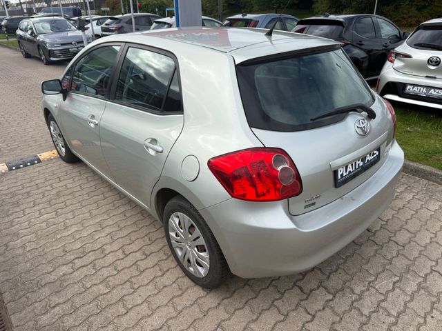 Toyota Auris Luna