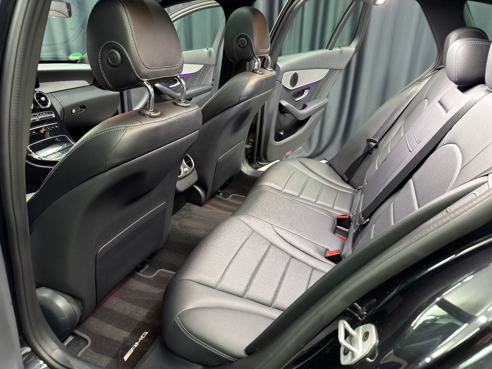 Fahrzeugabbildung Mercedes-Benz C 220d T 4Matic|AMG-LINE|PANORAMA|LED|NAVI|LEDER