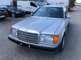 Mercedes-Benz 300 CE - Oldtimer - Mercedes-Benz 300 in München
