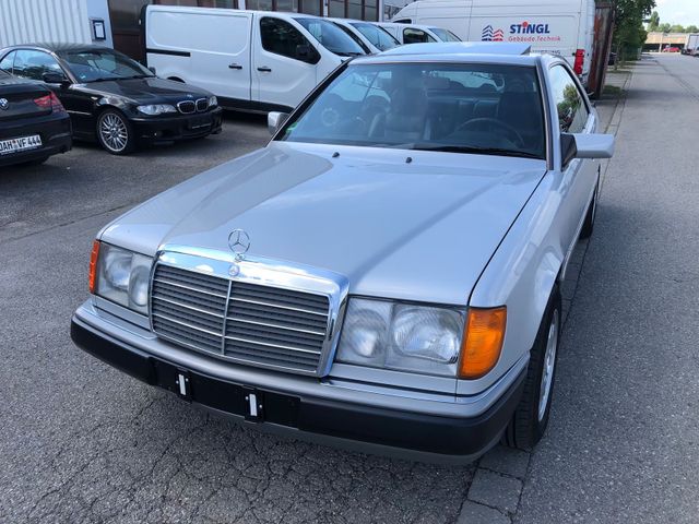 Mercedes-Benz 300 CE - Oldtimer