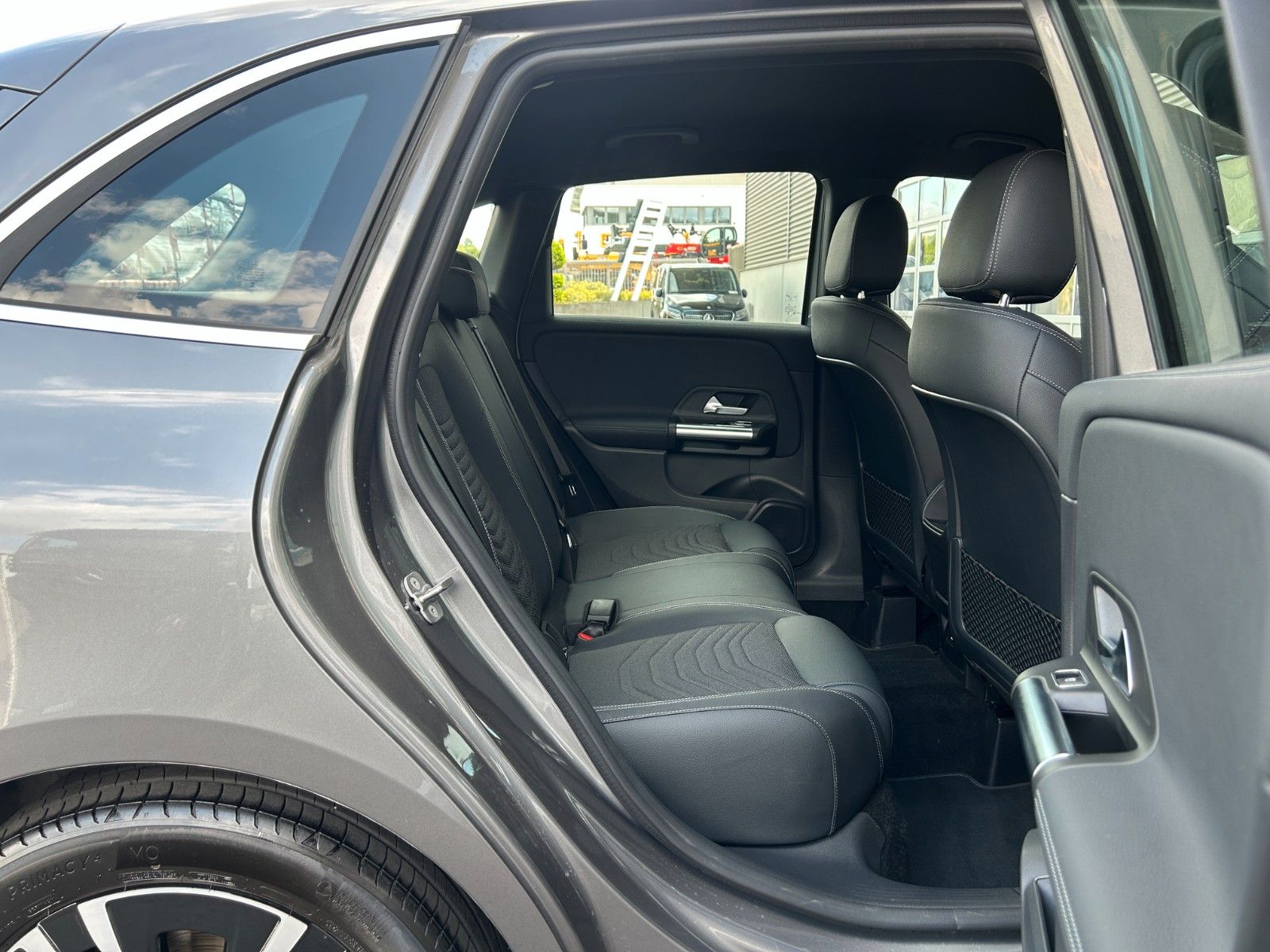 Fahrzeugabbildung Mercedes-Benz B 180 Progressive+PARK+SPIEGEL+LED+DAB+DIGITAL