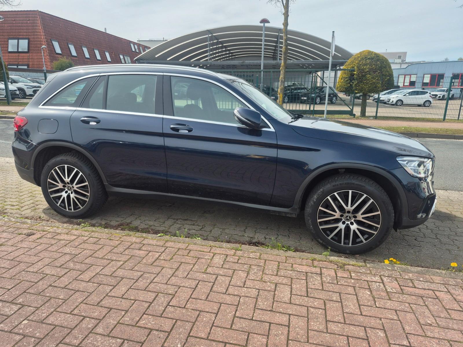 Mercedes-Benz GLC 300 d 4Matic AMG Line Pano Navi