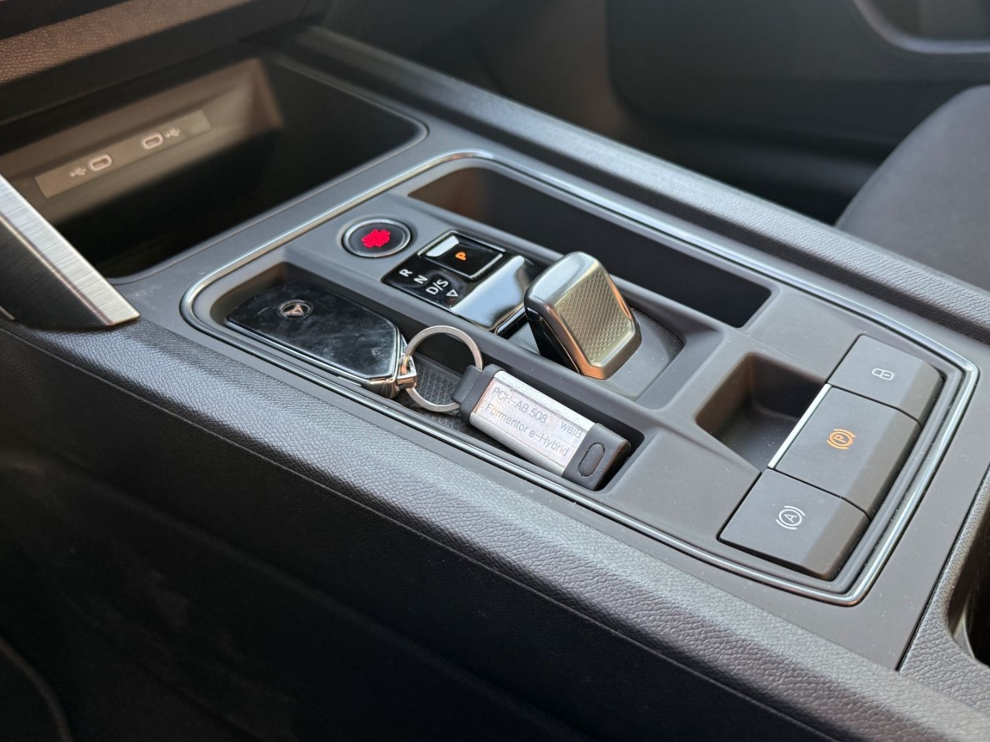 Fahrzeugabbildung CUPRA Formentor 1,4 e-Hybrid DSG ACC LED TWA RFK Navi