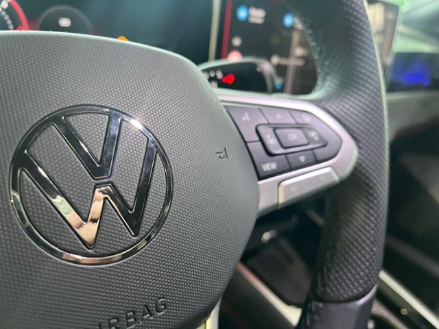 Fahrzeugabbildung Volkswagen Passat Variant 2.0 TDI DSG R-LINE AHK IQ.LIGHT K