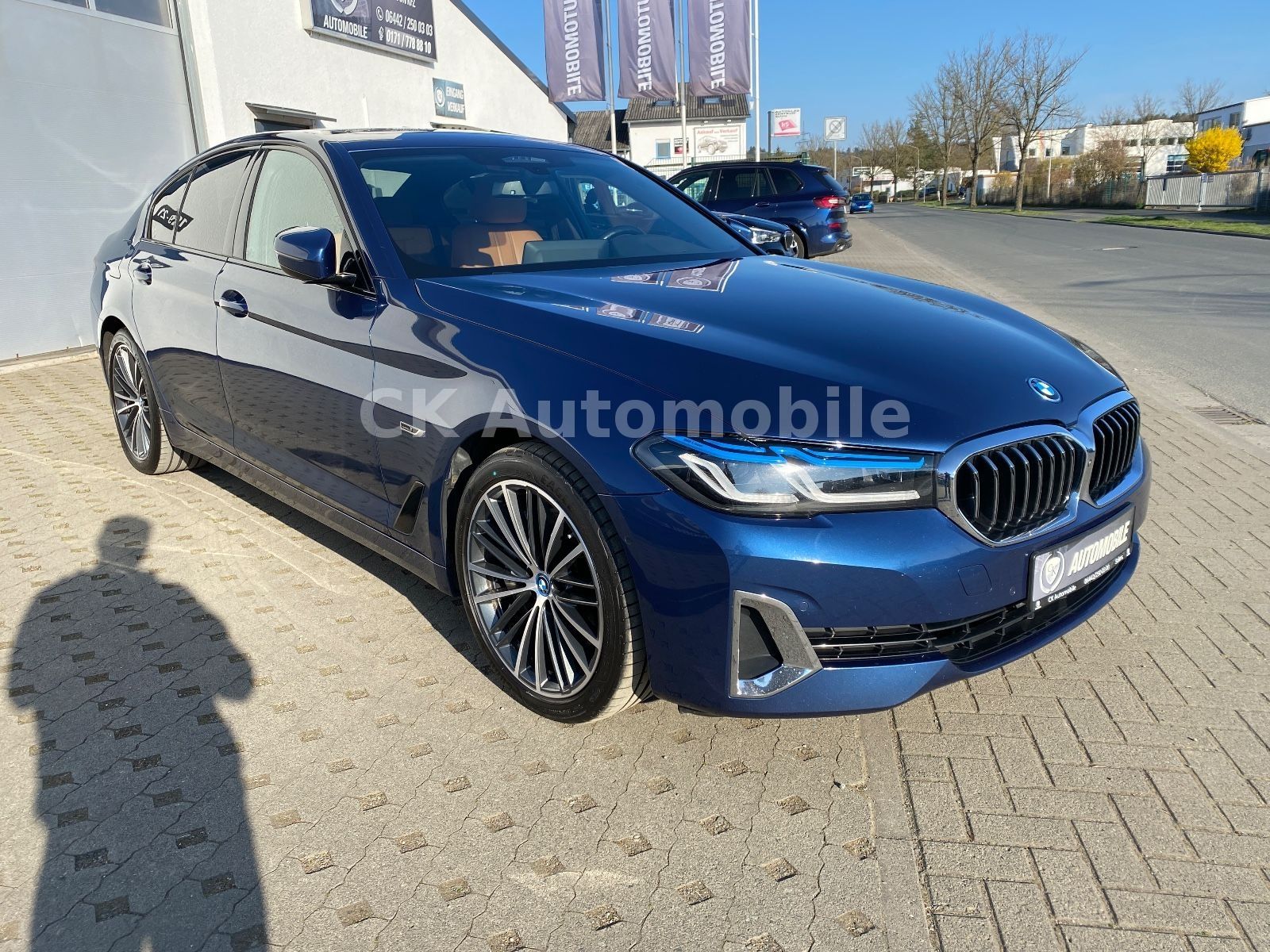 Fahrzeugabbildung BMW 545e Lim.xDrive Luxury Line/Laser/Navi/360°K/AHK