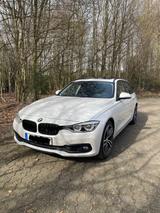 BMW 320d Touring Advantage Automatic  - BMW 320 Gebrauchtwagen in Düsseldorf