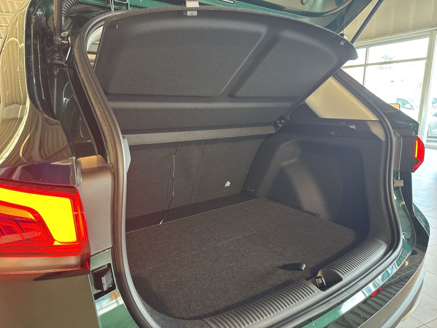 Fahrzeugabbildung MG ZS Hybrid+ LUXURY AT MY25 TOP FINANZ* Navi 360 C