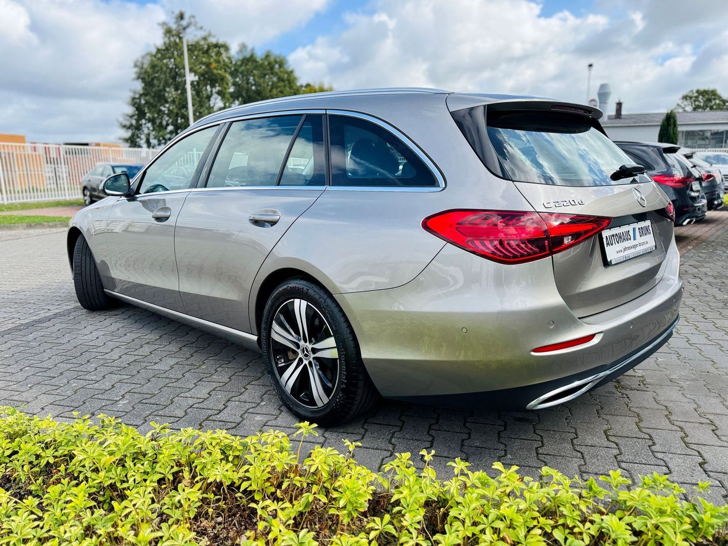 Fahrzeugabbildung Mercedes-Benz C 220 T d AVANTGARDE, Autom., LED, Distronic, SH