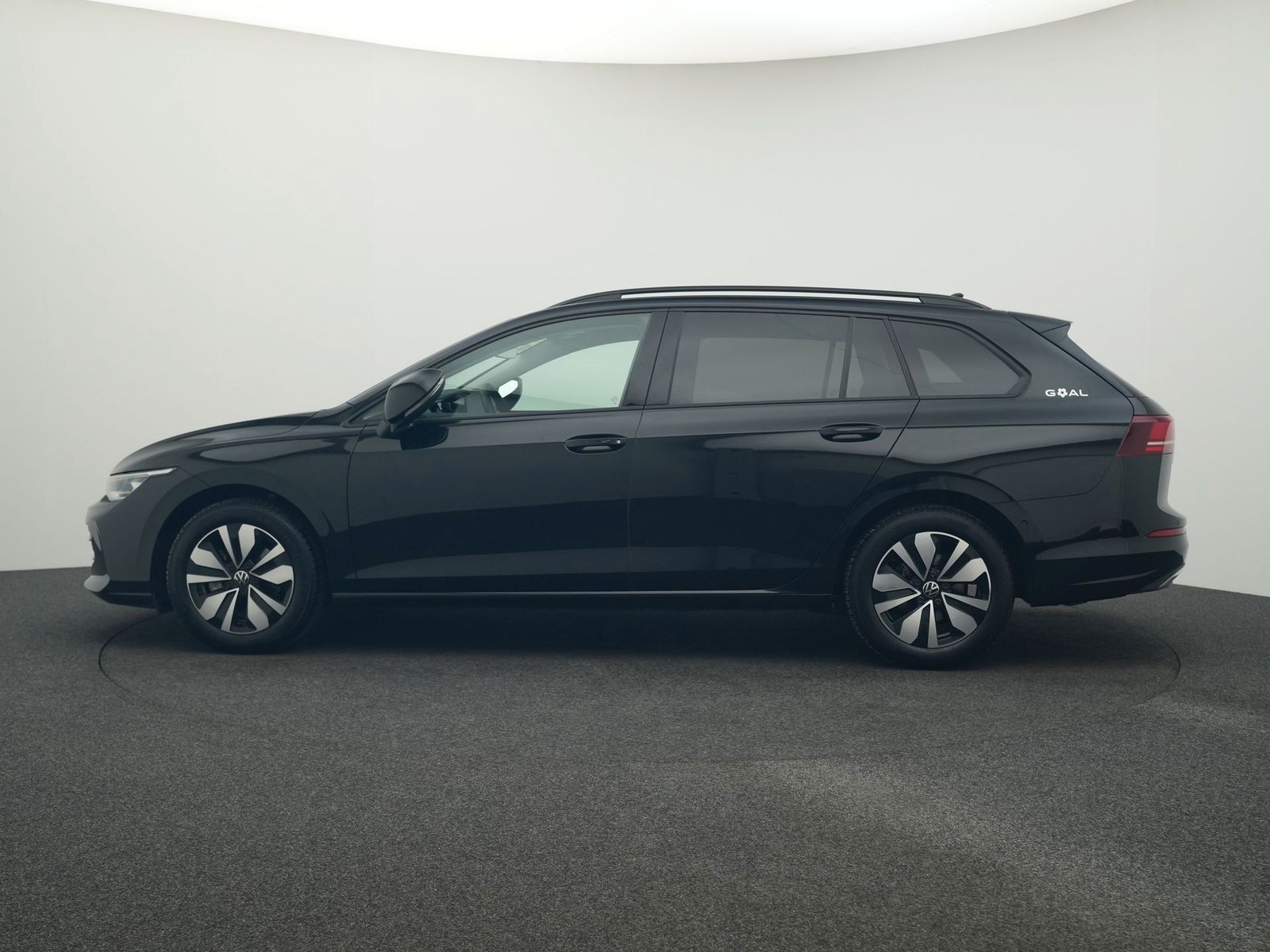 Volkswagen Golf 8 Var. 1.5 eTSI DSG Goal LED NAVI AHK ACC P imagem 3
