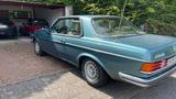 Mercedes-Benz 230 CE - professionell neu lackiert!