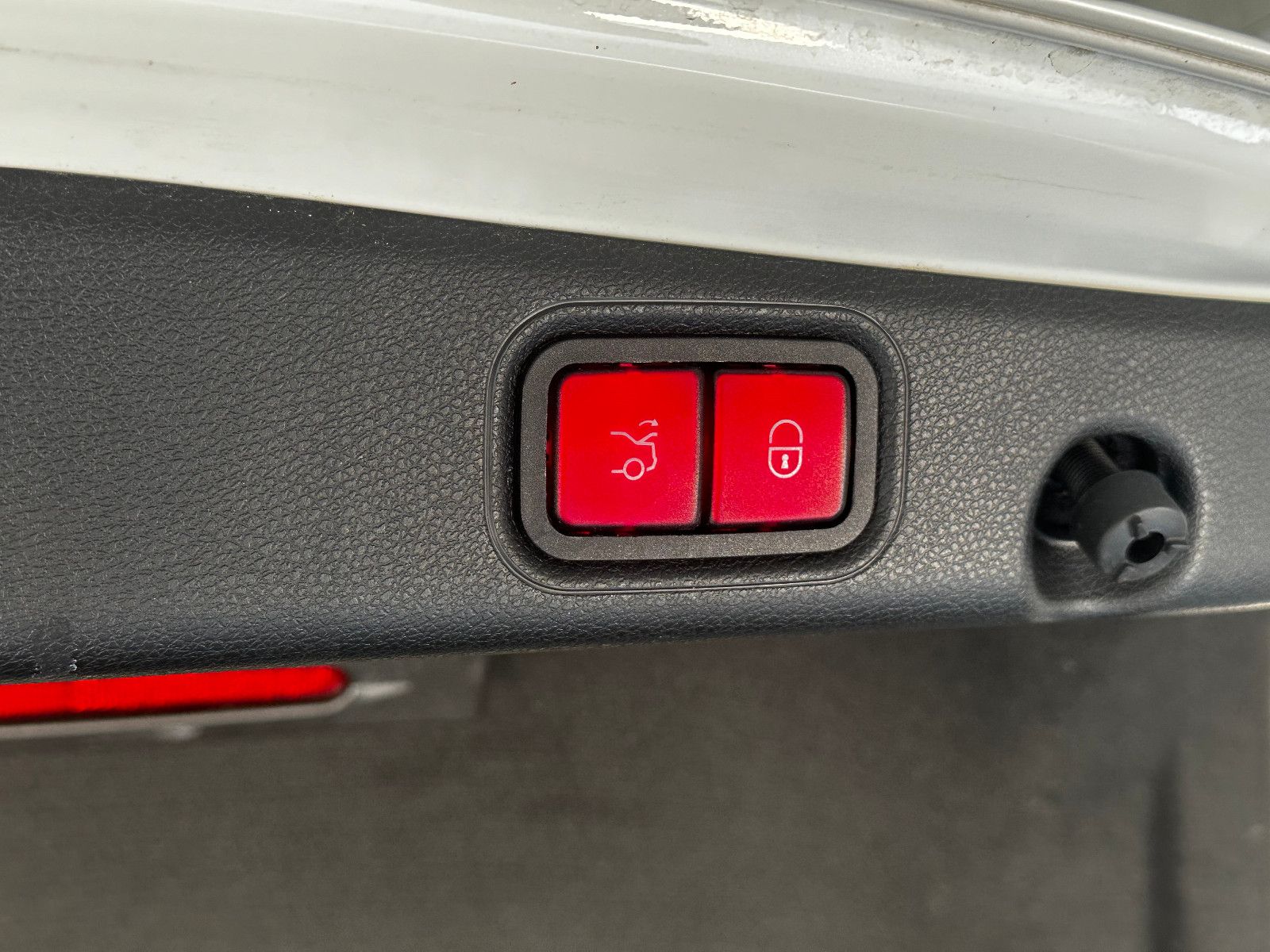 Fahrzeugabbildung Mercedes-Benz E 350d AMG-LINE/WIDESCREEN/360°KAM/PANO/E43 Opt.