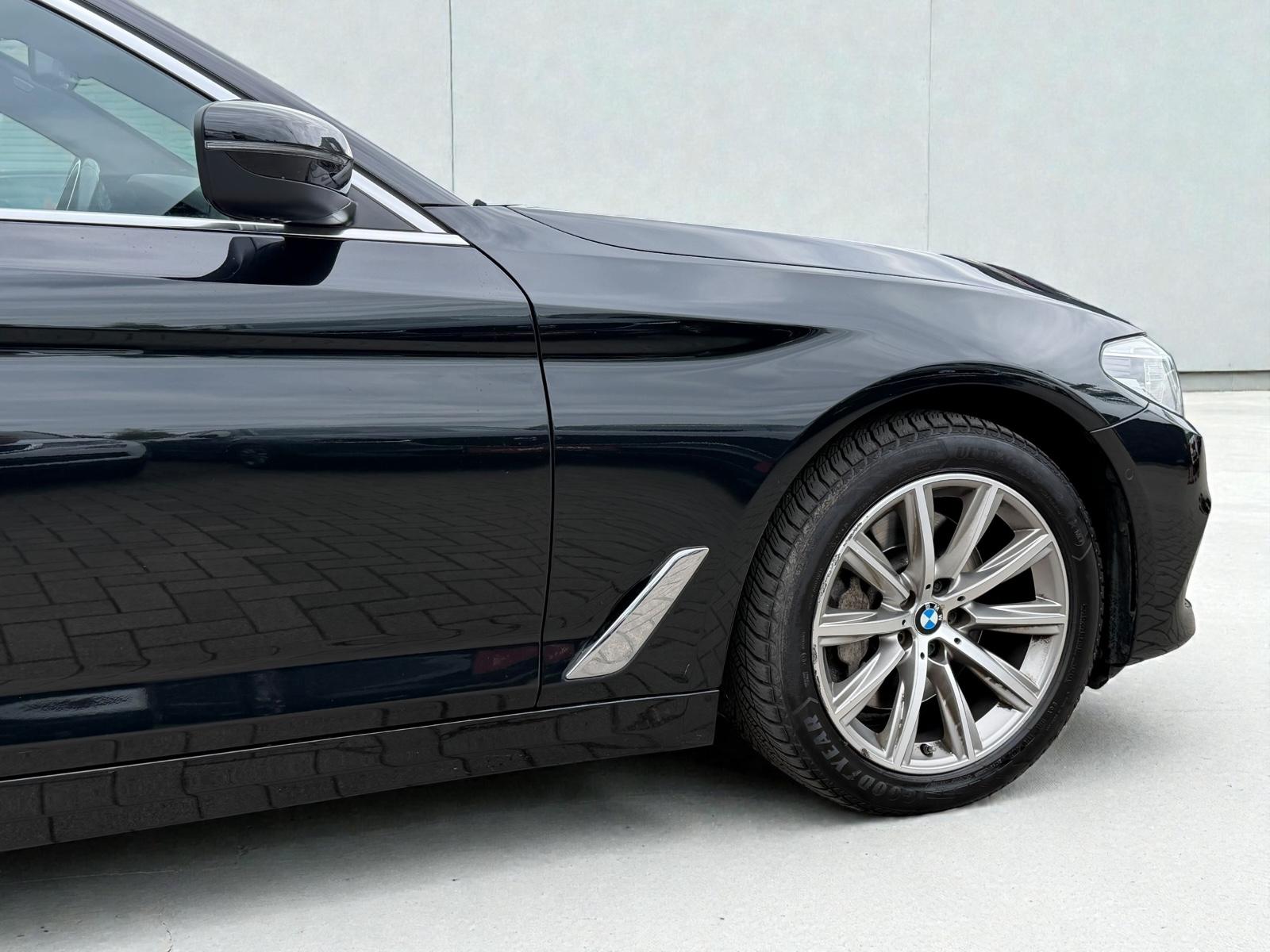 BMW 530d Touring*PANO*LEDER*HUD*LED*HIFI*APPLECAR*