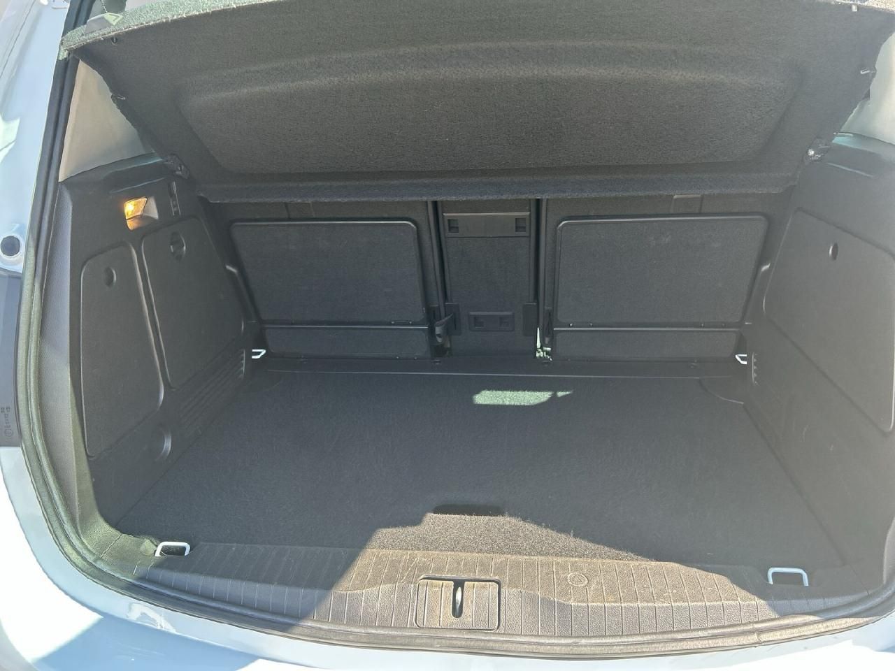 Fahrzeugabbildung Opel Meriva B Innovation, AHK, Panoramadach