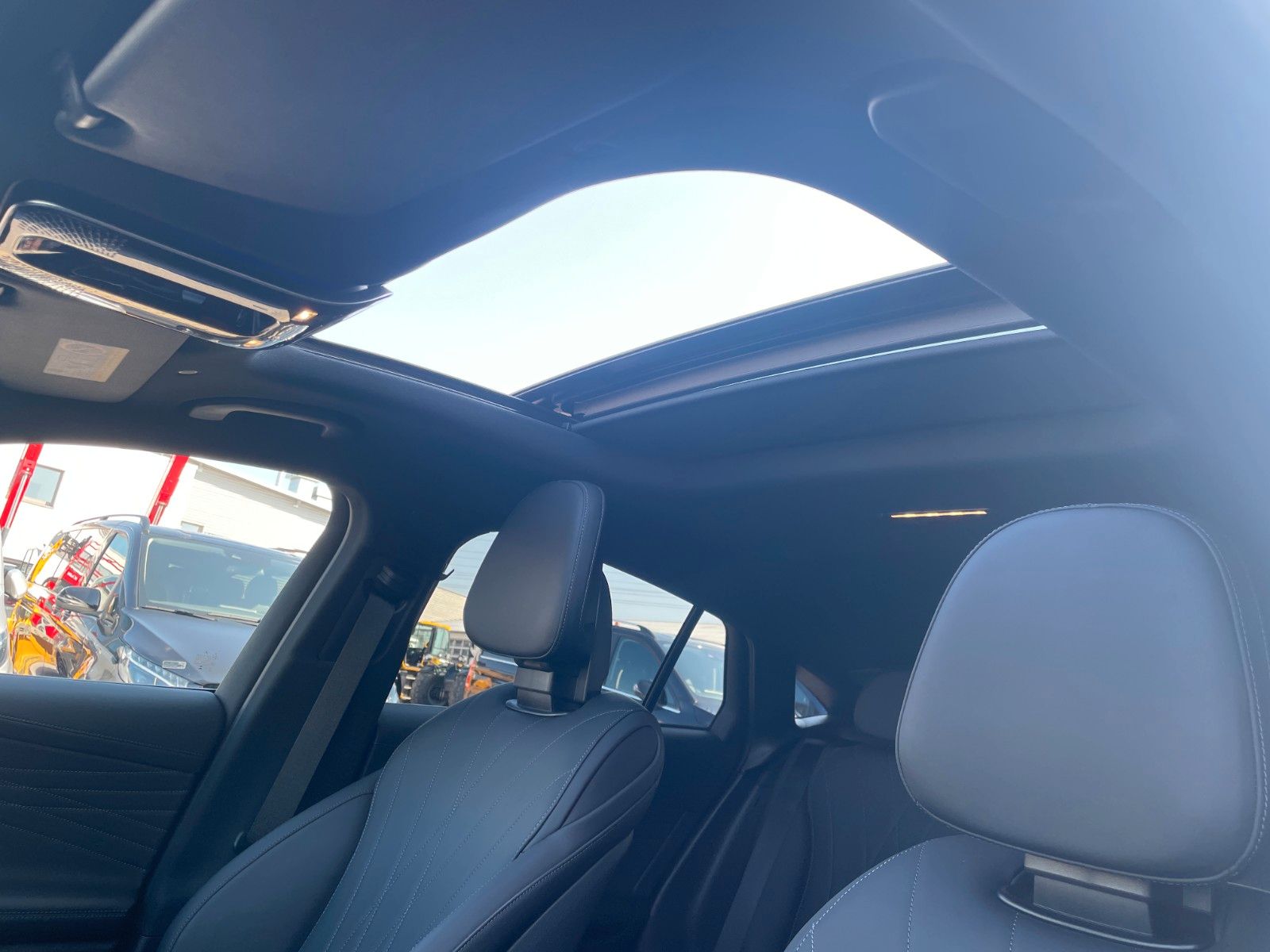 Fahrzeugabbildung Mercedes-Benz GLC 63 SE Coupe Pano+HeadUP+Burm+Drivers+Digital