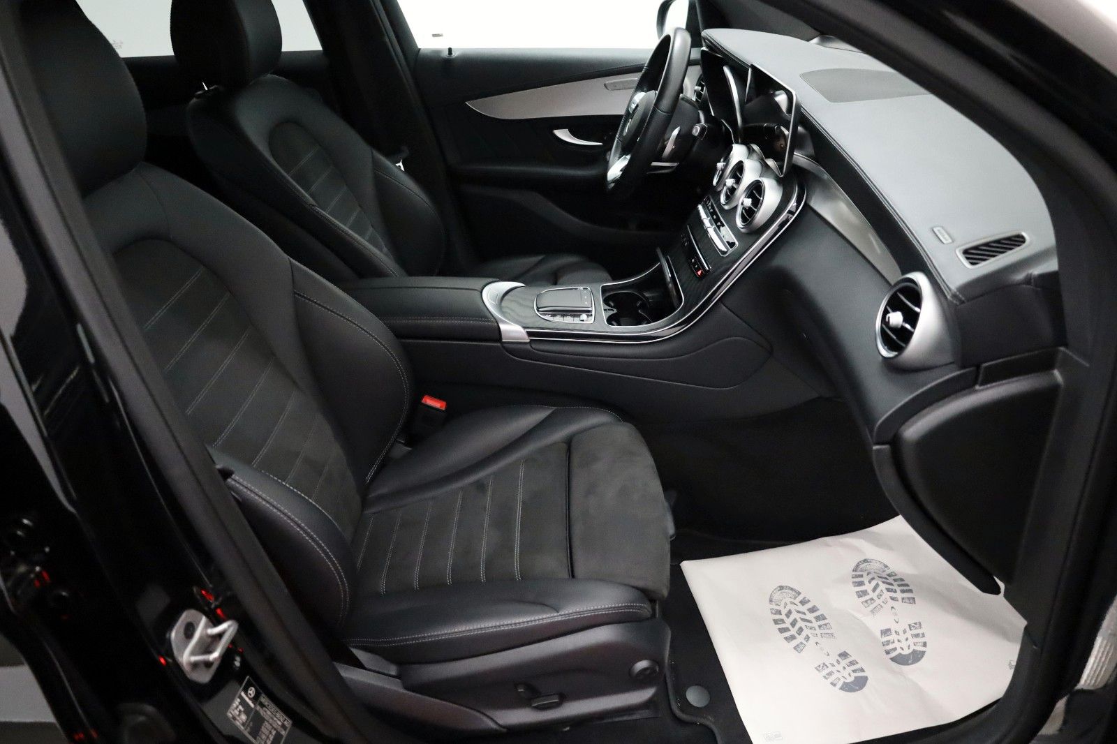 Fahrzeugabbildung Mercedes-Benz GLC 200d Coupe 4M AMG Line Leder,Navi,LED,Kamera