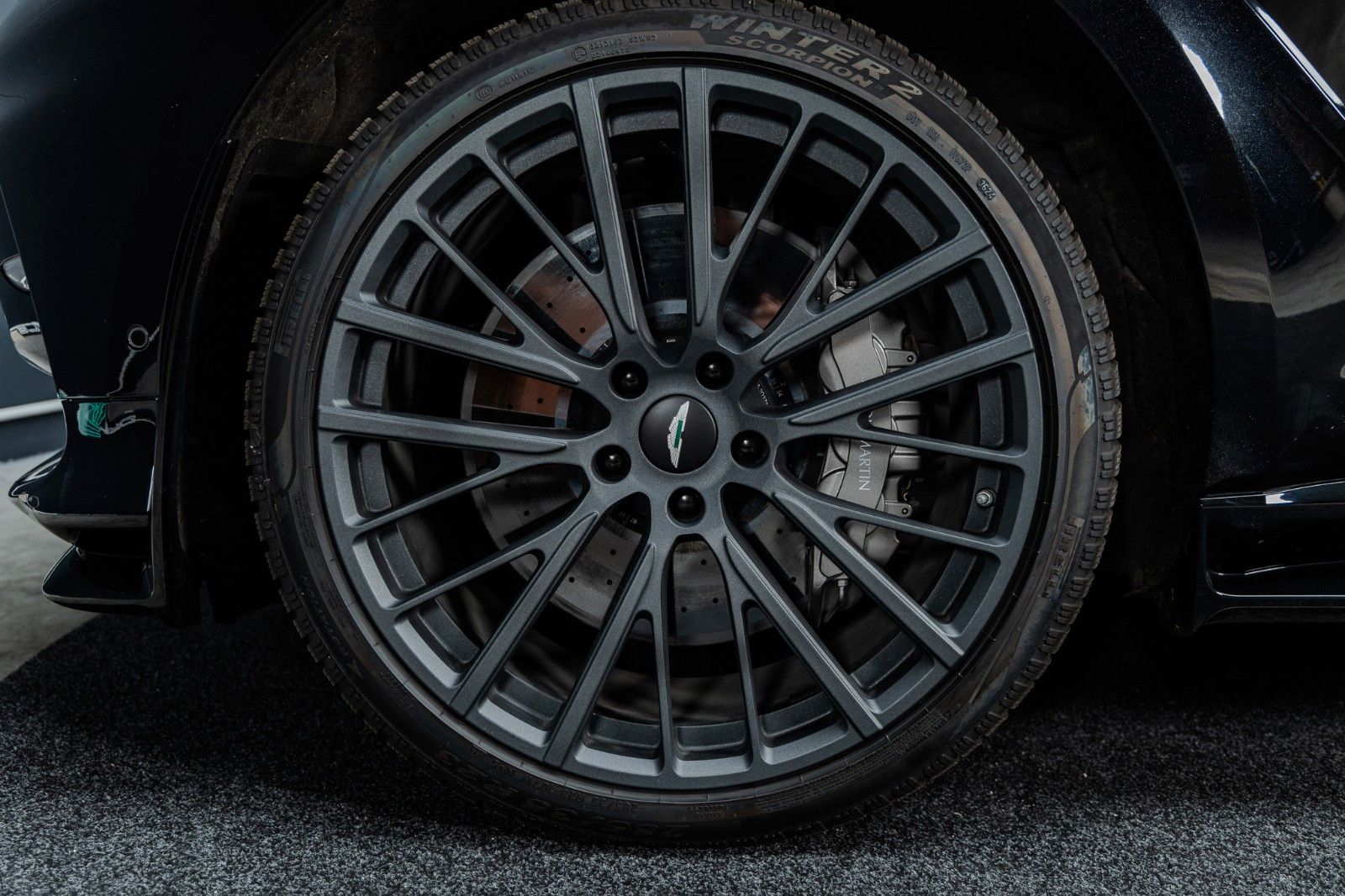 Fahrzeugabbildung Aston Martin DBX 4.0 V8 DBX707 + 2.Hand + Top Geplfegt