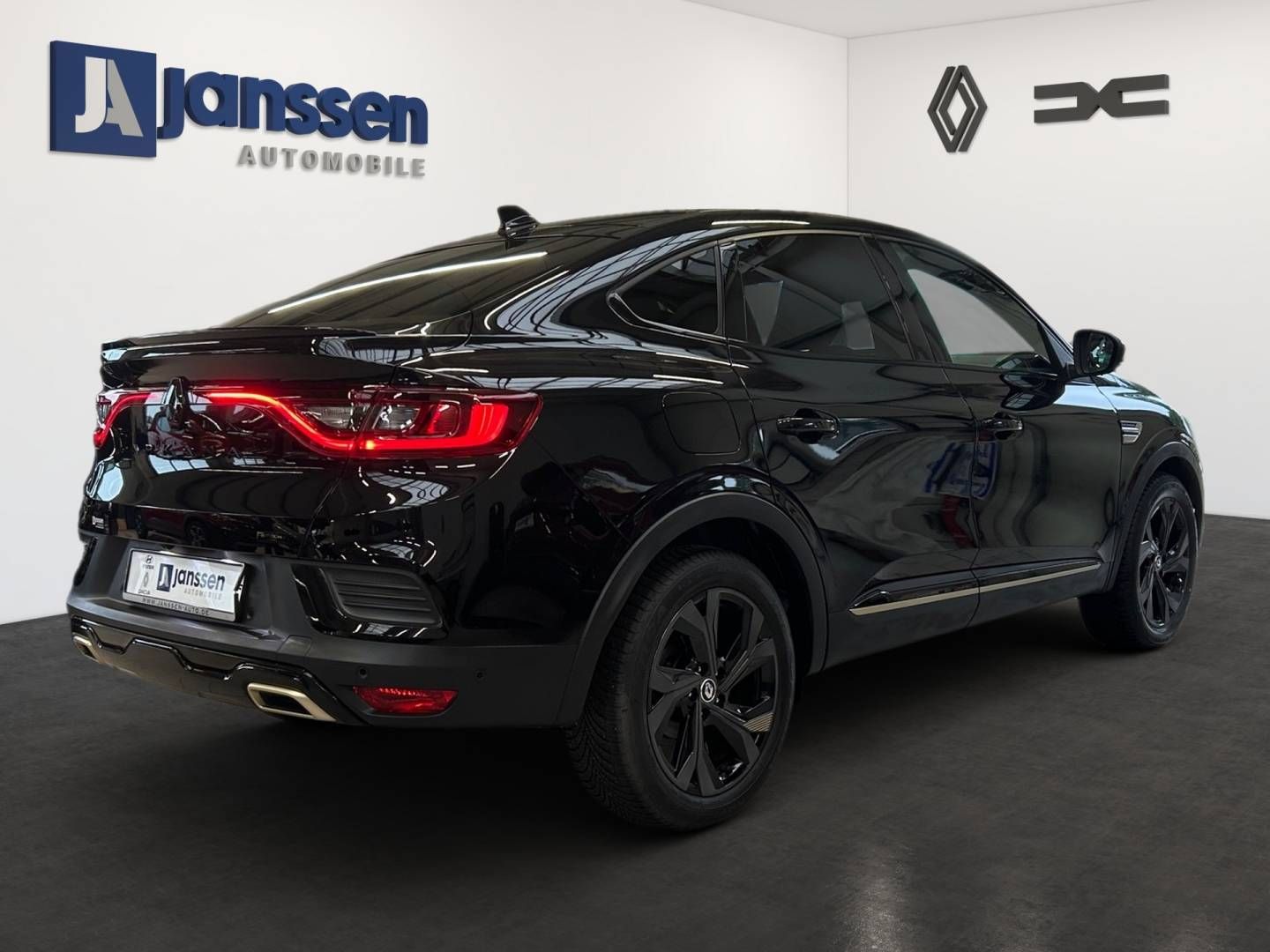 Fahrzeugabbildung Renault ARKANA E-TECH engineered hybrid 145