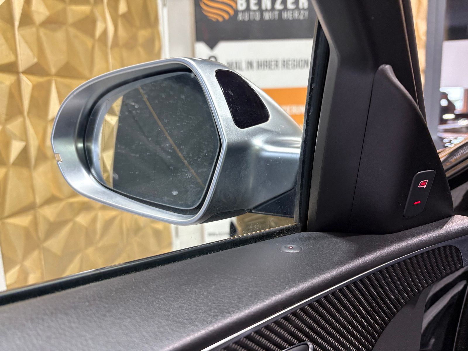 Fahrzeugabbildung Audi RS6 Avant 4.0 TFSI quattro performance/RAUTE/360