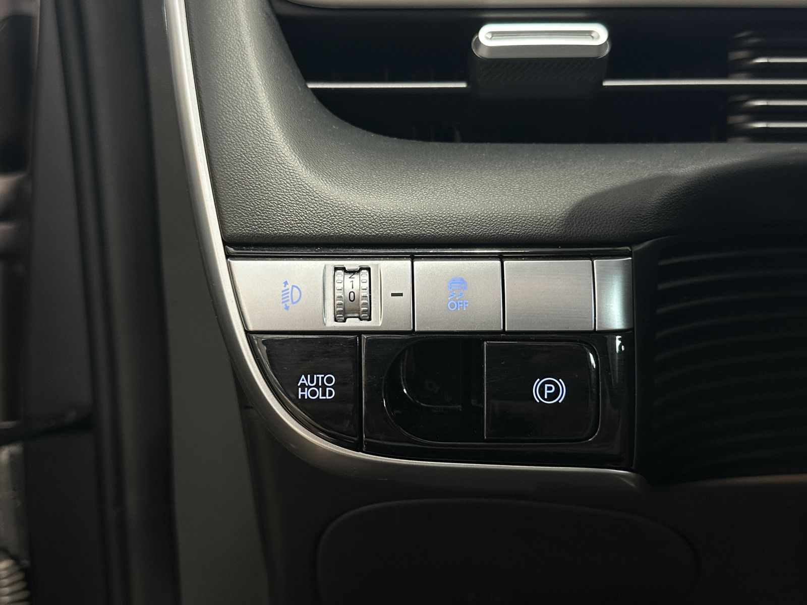 Hyundai Ioniq 5 58 kWh NSCC R.Cam Navi LED SHZ DAB+ foto 24
