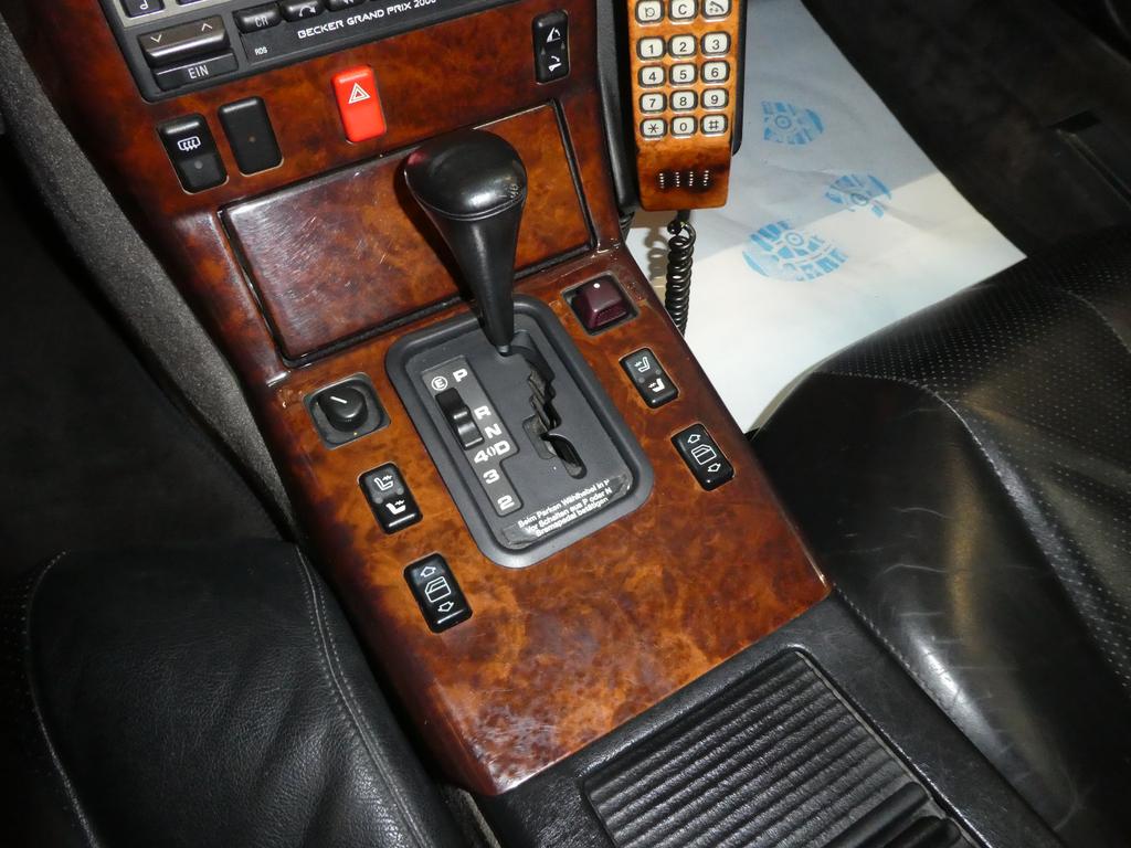 Mercedes-Benz SL 320