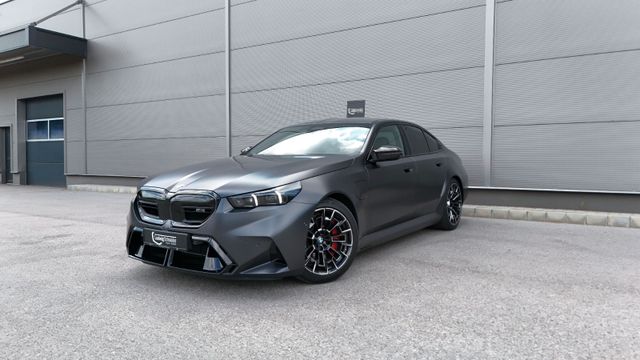 BMW M5 xDrive, B&W,360°,DR.ASSPRO,ALCANT,ANHÄNGERKUP