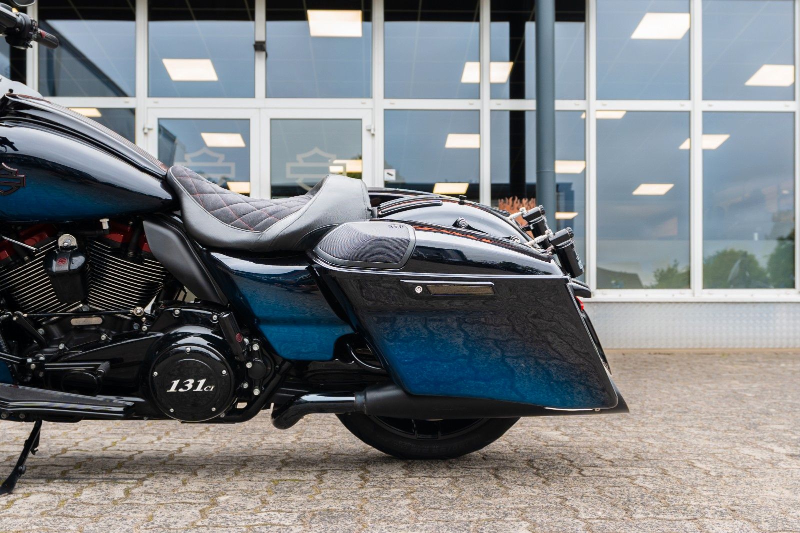 Fahrzeugabbildung Harley-Davidson CVO ROAD GLIDE 117 FLTRXSE 131 CUI SE Öhlins