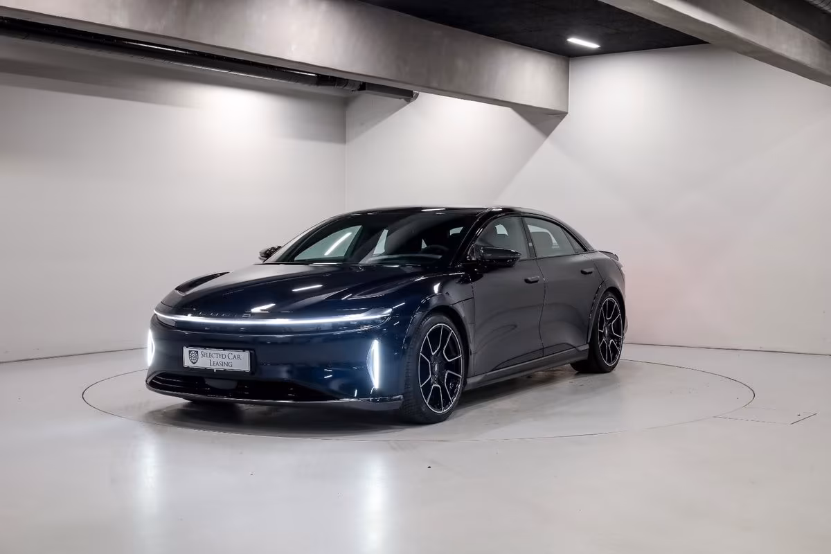 Lucid Air Three-Motor 920 kW AWD Sapphire