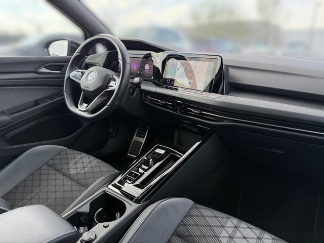 Golf 8 VIII R-Line 1.5 eTSI Navi ACC PDC v.+hi.