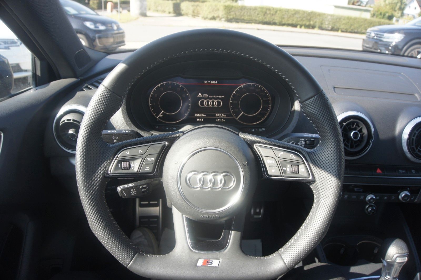 Fahrzeugabbildung Audi A3 Sportback 40 e-tron NAVI LED SHZ