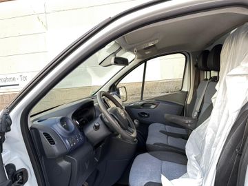 Opel Vivaro - 11