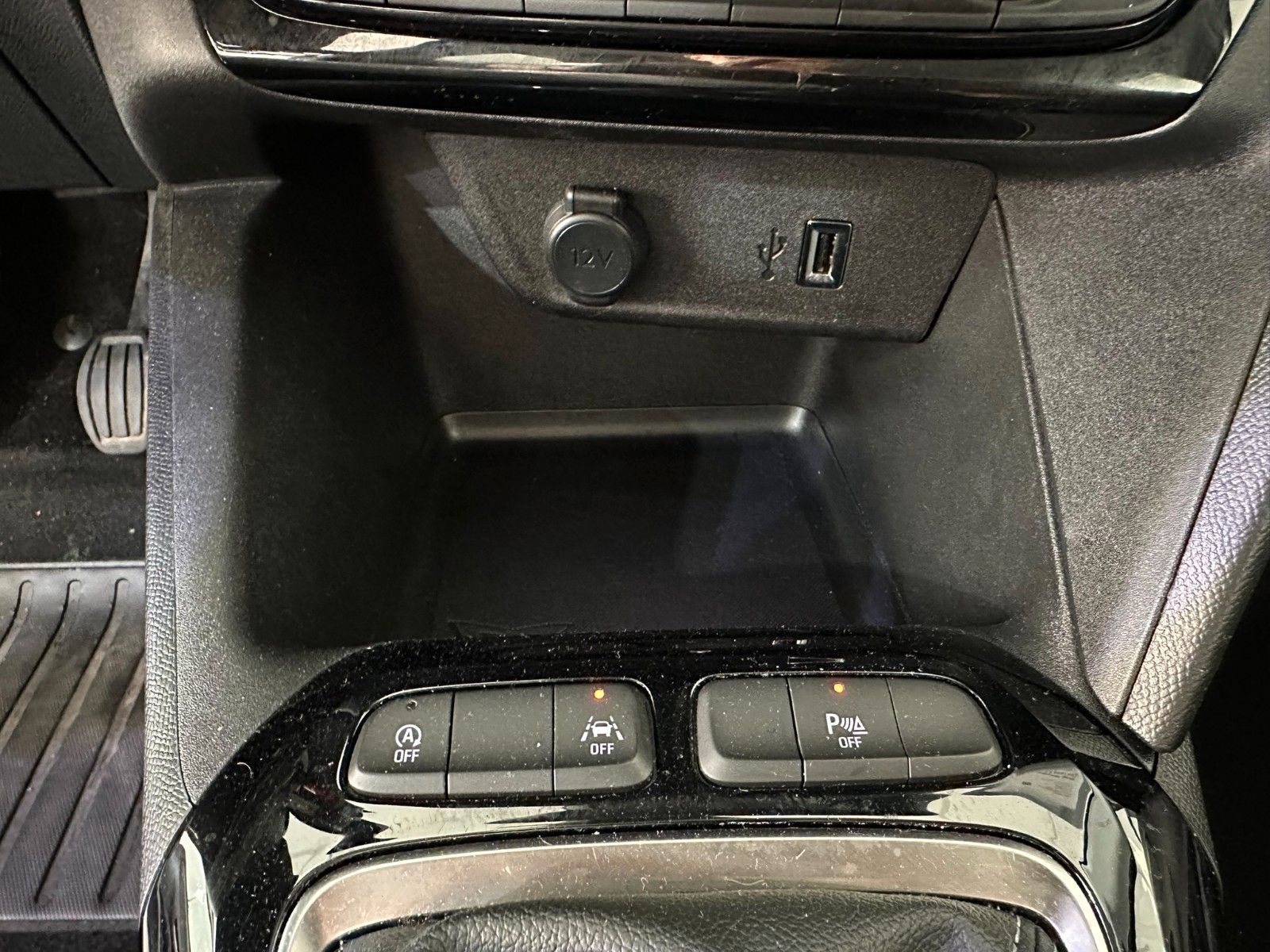 Fahrzeugabbildung Opel Corsa F Edition 1.2T NAVI/PDC/R'CAM/TEMPOMAT