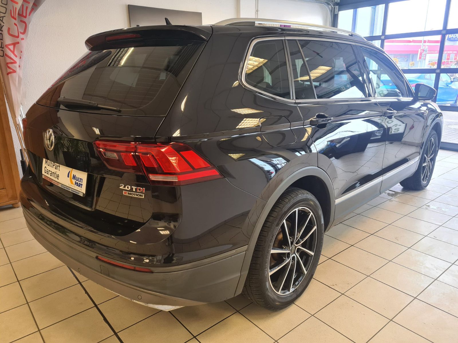 Fahrzeugabbildung Volkswagen Tiguan Allspace Comfortline 4Motion / NAVI / AHK