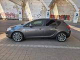 Opel opel astra j 1.4 turbo - Opel Astra aus 2010: Turbo