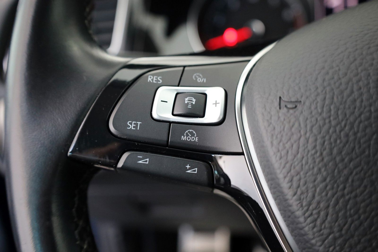 Fahrzeugabbildung Volkswagen Golf VII Lim. Join Navi,SH,ACC,PDC,Allwetter