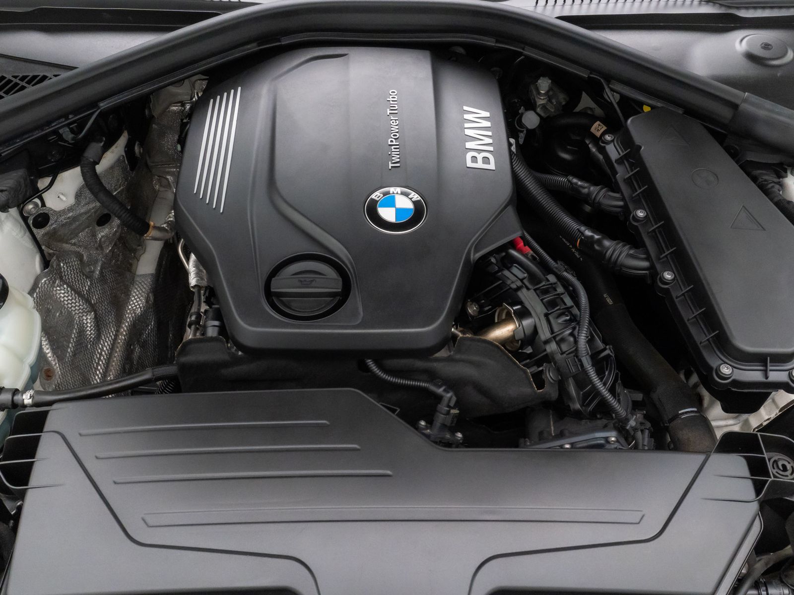 Fahrzeugabbildung BMW 118 d M Sport, Schiebedach,19 " Gewindefahrwerk