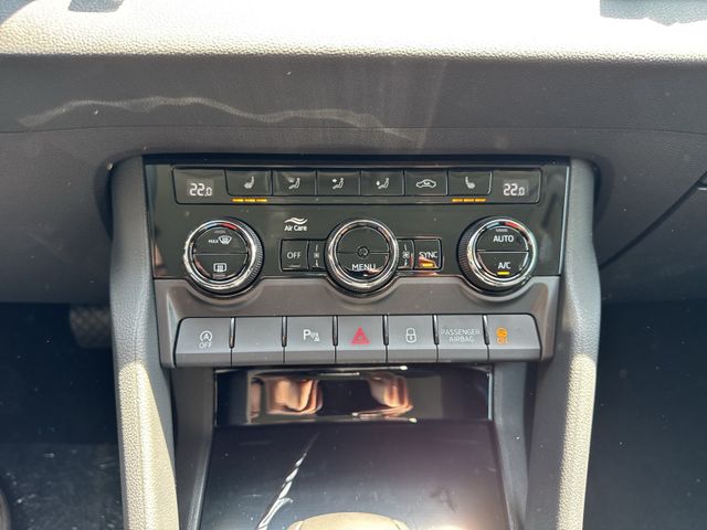 Karoq Selection 2.0 TDI, AHK, pACC, Navi DSG
