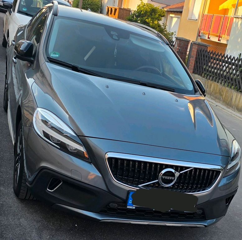 Image of Volvo V40 Cross Country
