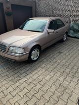 Mercedes-Benz Mercedes C220 W202  absolut rostfrei  95... - Mercedes-Benz C 220 mit Benzin-Antrieb: Limousine