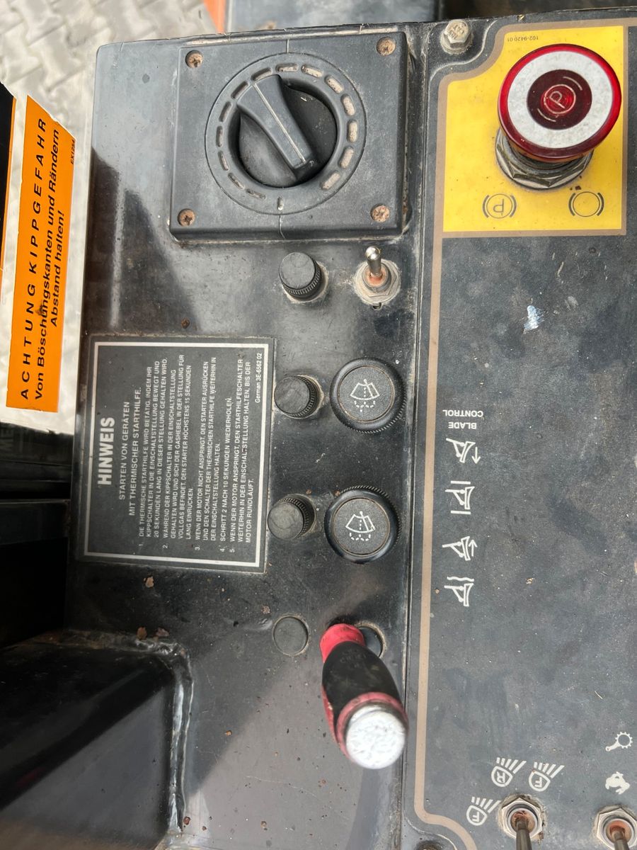 Fahrzeugabbildung CAT CS 433C Walze / 3804 h