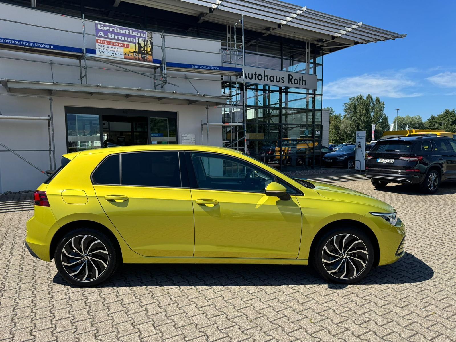 Volkswagen Golf 1.0 eTSI MHEV DSG Life LED*PDC*DAB*ACC*AHK*, миниатюра 6
