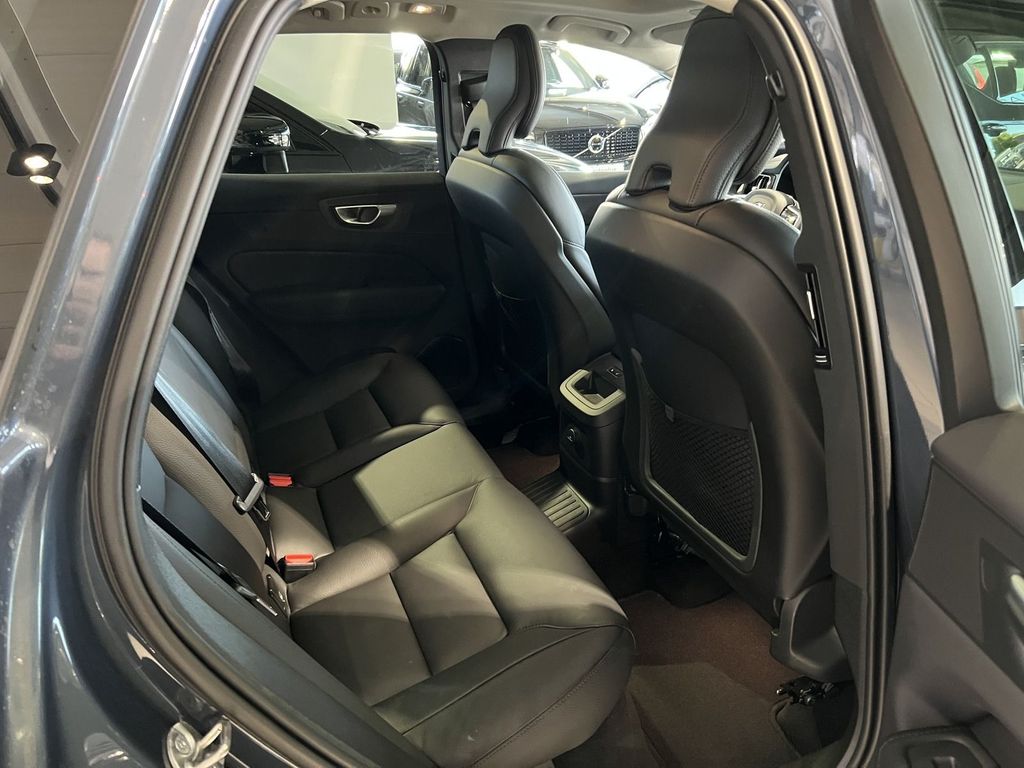 Volvo XC60 T6 Plus Dark Recharge AWD ACC Pano H/K LED