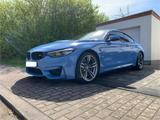 BMW M4 Coupé M4 Yas Marina Blau Original Zustand - BMW M4 in Saarbrücken