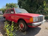 Mercedes-Benz 123 T 300d Kombi W123 S123 3 Hand Deutsches Auto - Mercedes-Benz 300 aus 1982: 300d