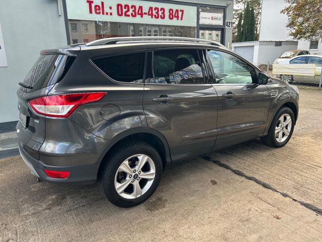 Fahrzeugabbildung Ford Kuga Titanium 1.5 Allrad Autom.+Navi+LM Allw.+BT