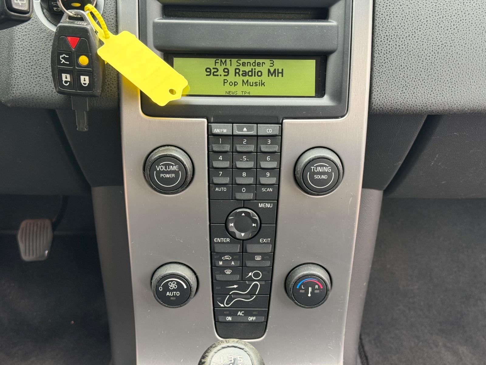 VOLVO V50 BREAK 1.8 125CH MOMENTUM