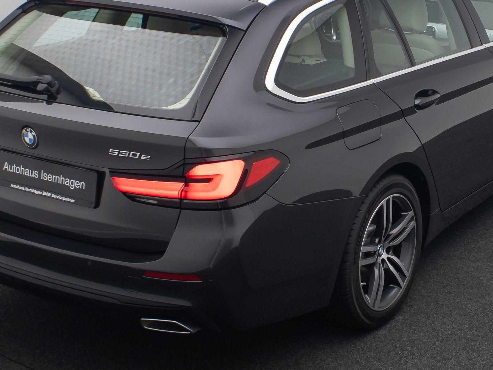 Fahrzeugabbildung BMW 530e Panorama Alarm DAB H/K Leder Sport 19Zoll