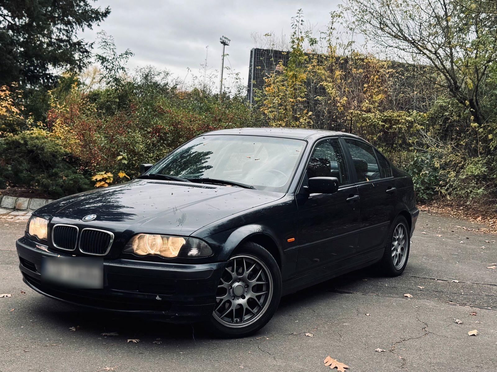 BMW 320