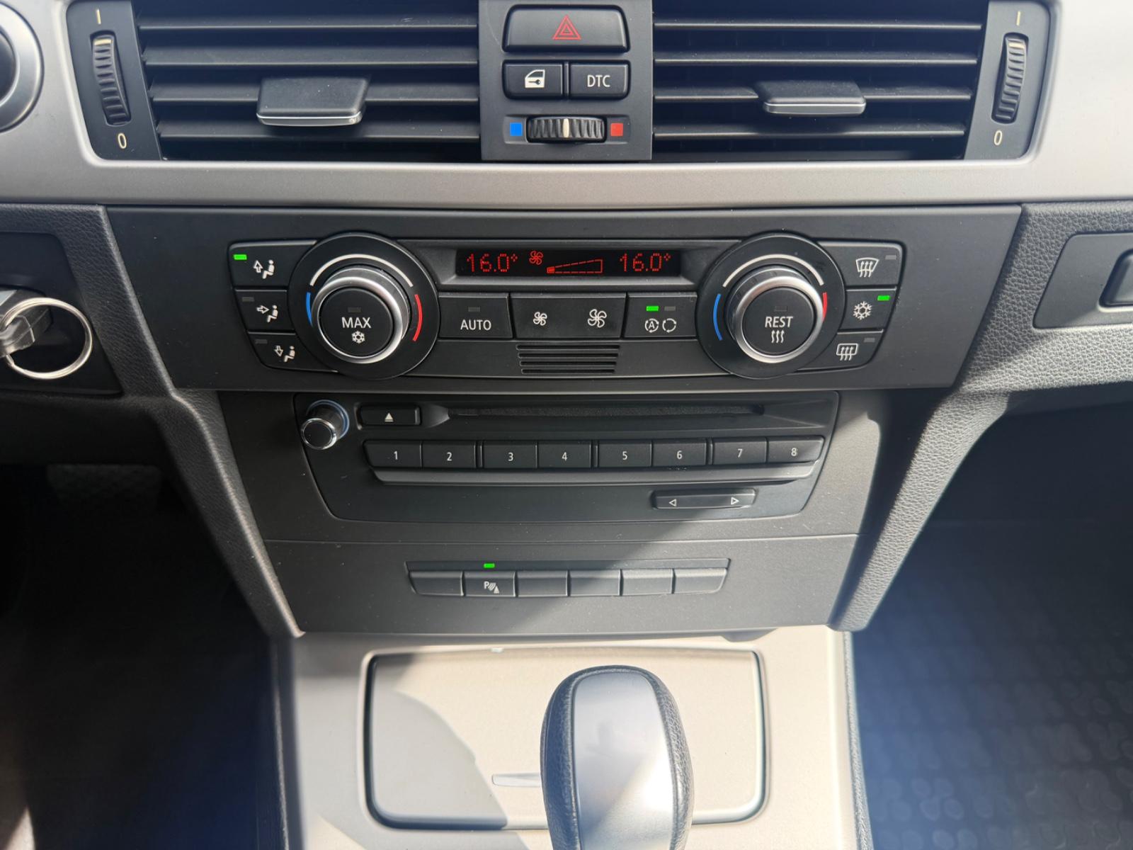 BMW 320 2008 — photo 16