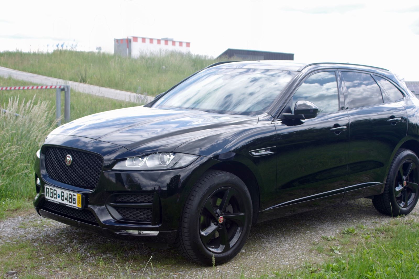 JAGUAR F-Pace